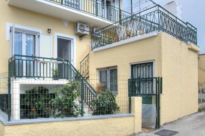 Maria riverside apartment