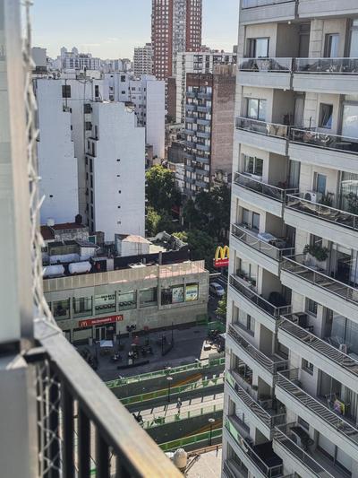 Estudio a estrenar con piscina