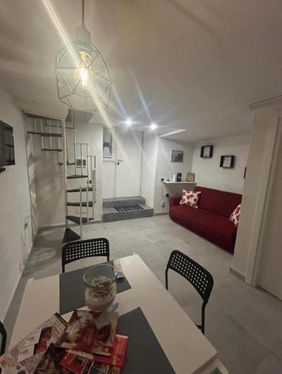 MelanyHouse