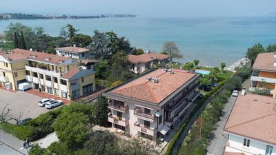 Timetofreedom Wohnung am Strand mit Pool