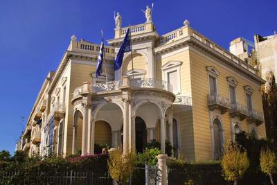 Postmodern apartment in Pangrati