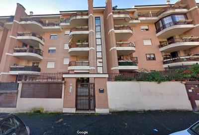 Accogliente monolocale con terrazzo e BBQ a Pomezia