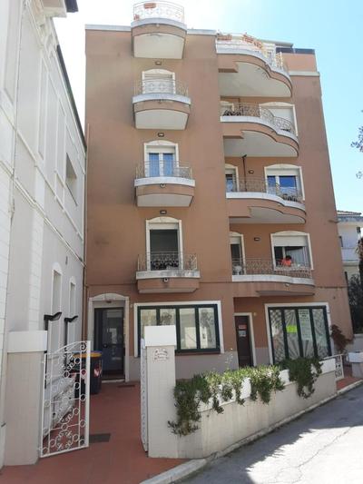 Patty Sweet Home, Cattolica Centro