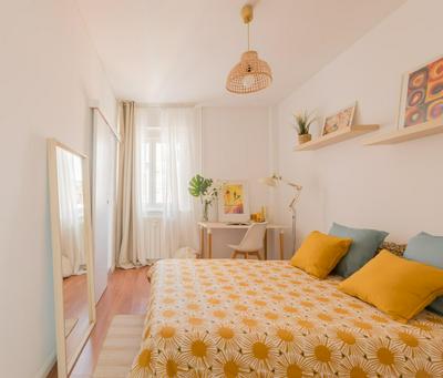 Bright and Cheerful Room with Modern Comforts and Private Bathroom