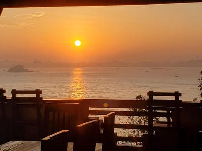 Surf and Stay surf camp in Hoxton Bay