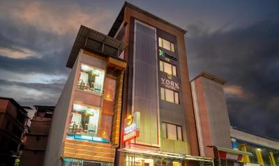 Treebo York By D2V, Kochi