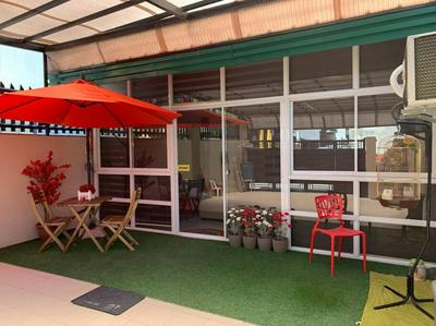 Glitz' Space: Experience our warmth hospitality!