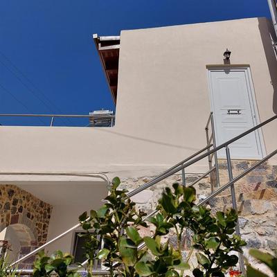 Roza Stone Studio & Suite