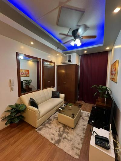 The Linear Makati Tower 1 1Bedroom unit with Kitchen bathroom and Dining area