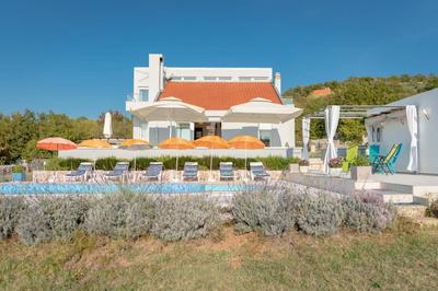 Rustic Villa Florice with a pool