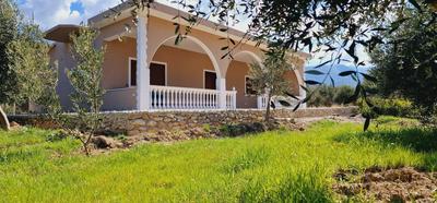 Miri's vacation house