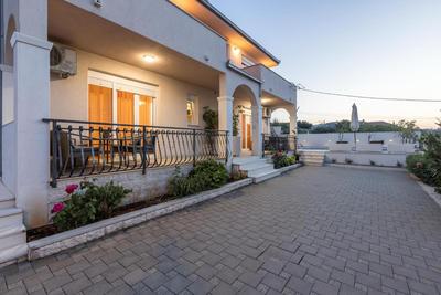Apartments Ivo