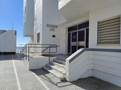 Spacious Apartment in Barbate with Air Conditioning and Comfort