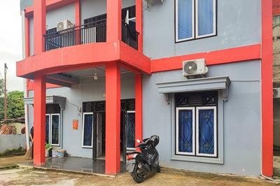 RedDoorz Syariah near Universitas Jambi Telanaipura