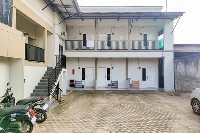 RedDoorz Syariah near Lapangan Persijam Jambi