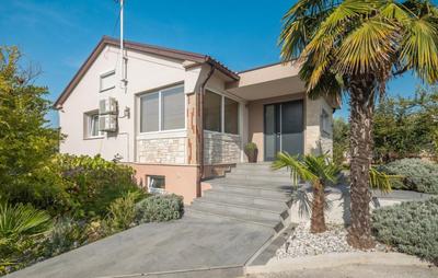 Villa Viktoria near Poreč for 6 people with play room & private pool