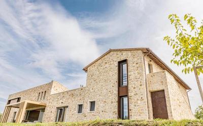 Scappo in Umbria, Il Momento