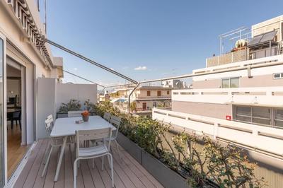 The HostMaster Metropolitan Penthouse