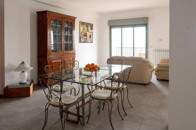 Luxury apartment con vista mare
