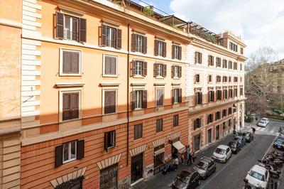 Trastevere Exclusive Three Bedroom Apartment