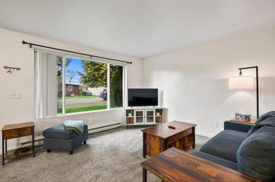 Central Location - quiet cozy furnished apt #4