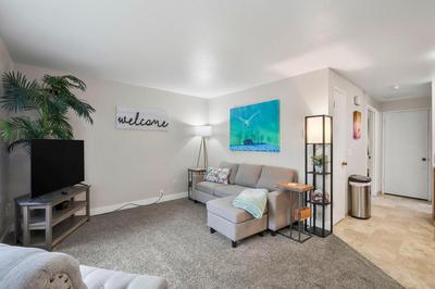 Quiet cozy centrally located furnished apt #2