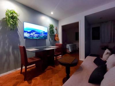 6 minutos das praias copacabana e ipanema.