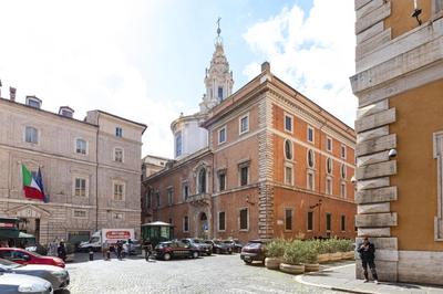 Apartment with nice terrace by the Amazing Pantheon