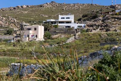 Villa Bella. Tranquil, exclusive, 4 bed, sea views