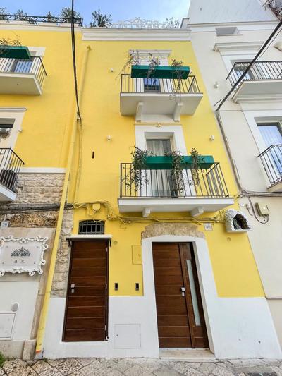 Saint Barth Guest House - Historic Loft in Bari