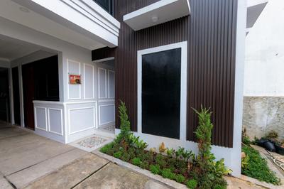 D Twinz House Syariah Redpartner