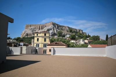 99 Adrianou Apartments