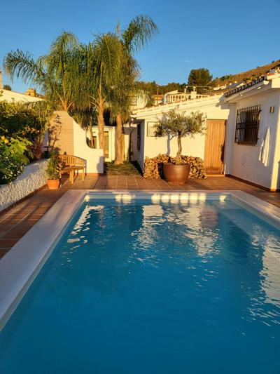 Andalusian Villa with heated pool