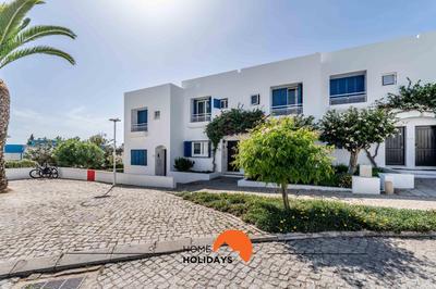 #220 Windmill Hill by Home Holidays