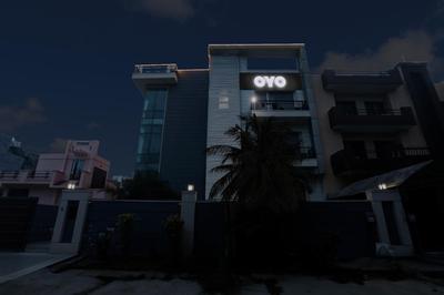 Super Townhouse Sector 51 Noida Near Metro Station