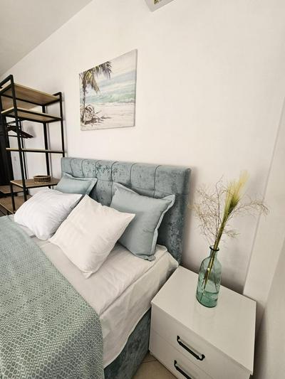 Laguna Apartment