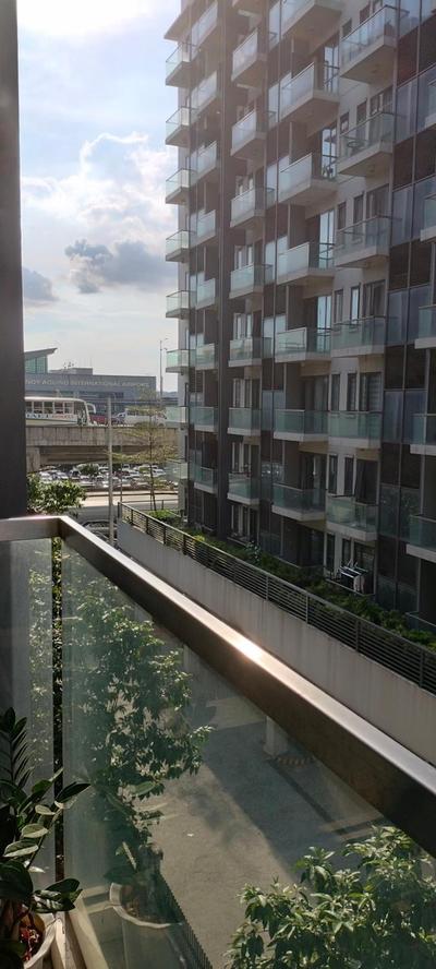 2 Palm tree villas Condotel Near Airport by Rqui