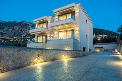 EsthiSea Suites Kalamata