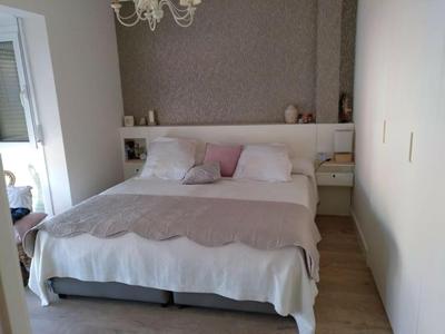 Piso Céntrico,2 habitac.,4camas,1 parking incluido