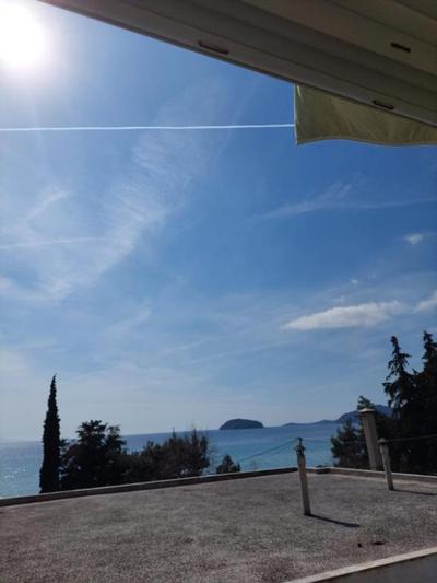 Kalliopi's apartment