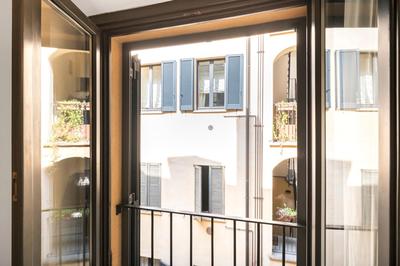 RELSTAY - Moscova - Central Studio
