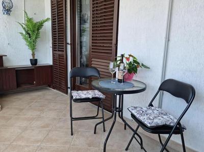 Apartman Neva ,prostrani stan u blizini mora