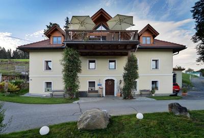 Little Farm Apartments