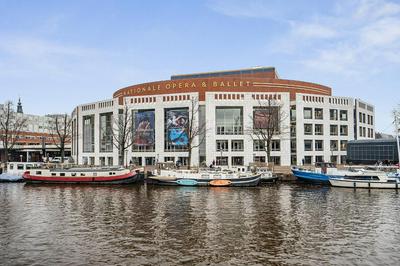 Amstel Houseboat studio right across the Opera