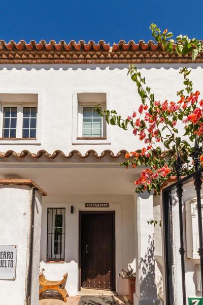 LUXURY VILLA with stunning Sea views, 600m from the Beach and the Port, Private Pool, walking distance to the old town and all amenities