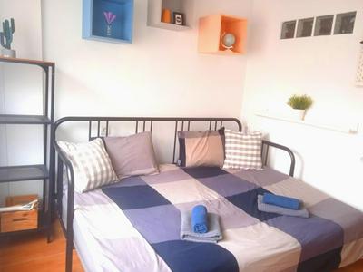 Central Studio #409 near Beaches &free WIFI