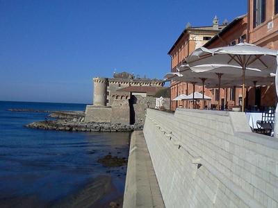 Seaside apartment near villa Caravaggio