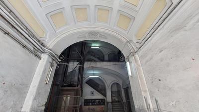Grande & Favoloso vicino il Museo Madre