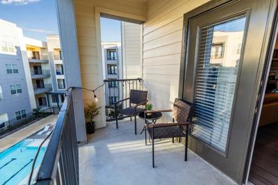 Upscale 1br Pool&gym Utsa Centrally Located!