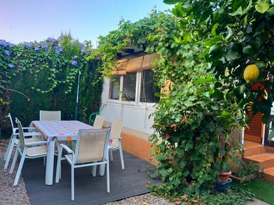Casita con jardin, parking, bicis, padel surf